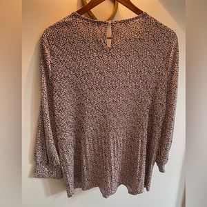 New - Knit pleated trapeze top